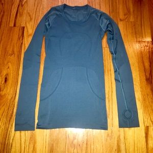 Lululemon Blue Swiftly Tech Size 2